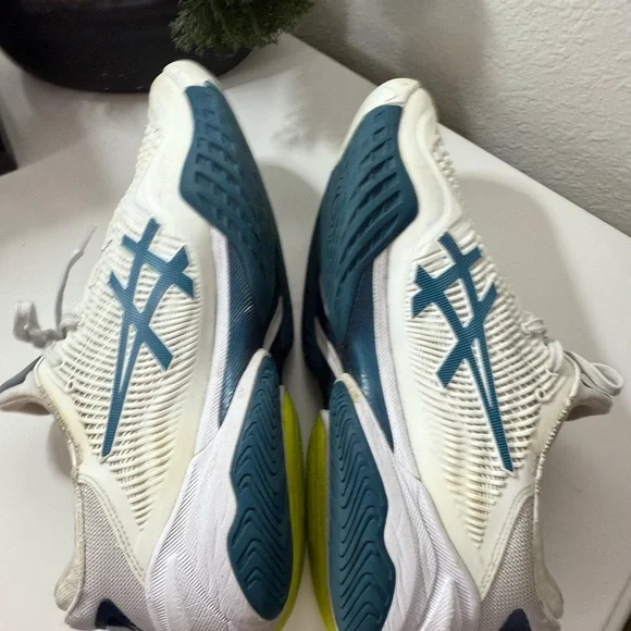 ASICS Cream and Teal Sneakers - Picture 5 of 7